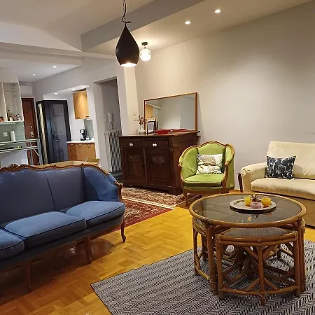 Spacious 3bd Flat Next To The Center Thessaloniki