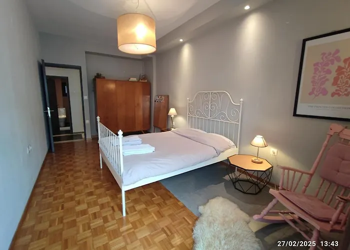 Spacious 3bd Flat Next To The Center Apartment *