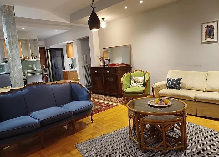 Spacious 3bd Flat Next To The Center Salonicco