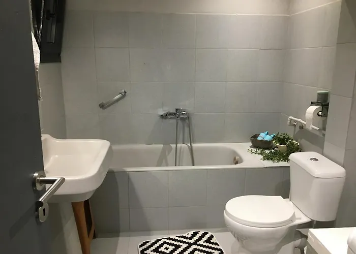 Spacious 3bd Flat Next To The Center Apartment Thessaloniki