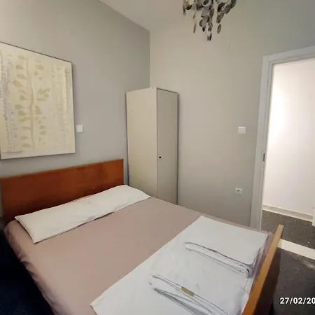 Spacious 3bd Flat Next To The Center Apartman