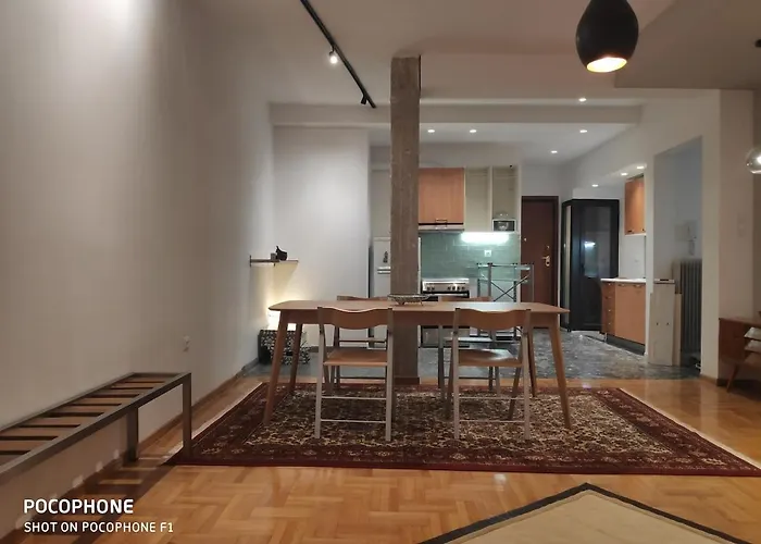 Spacious 3bd Flat Next To The Center * 테살로니키