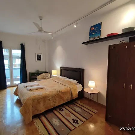 Apartment Spacious 3bd Flat Next To The Center *