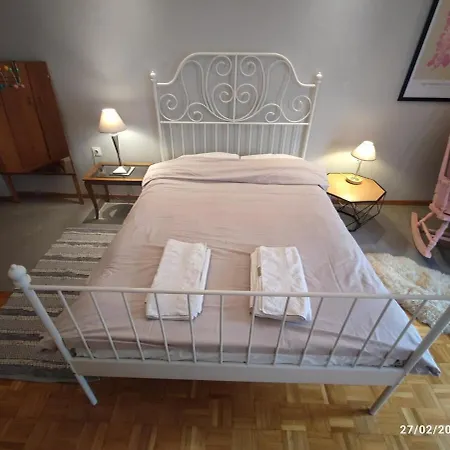 Spacious 3bd Flat Next To The Center Апартаменты