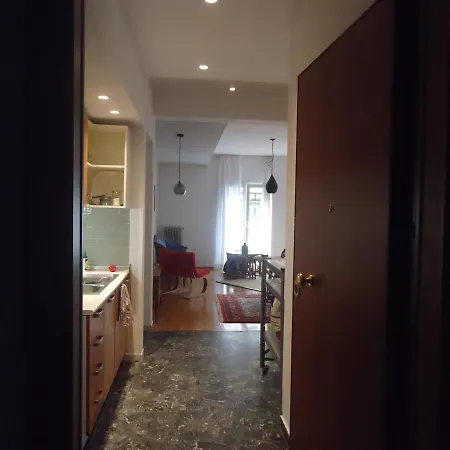 Spacious 3bd Flat Next To The Center