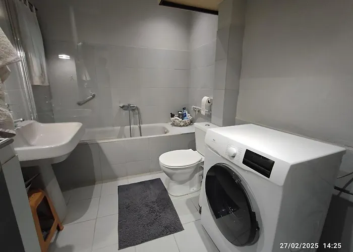 Daire Spacious 3bd Flat Next To The Center